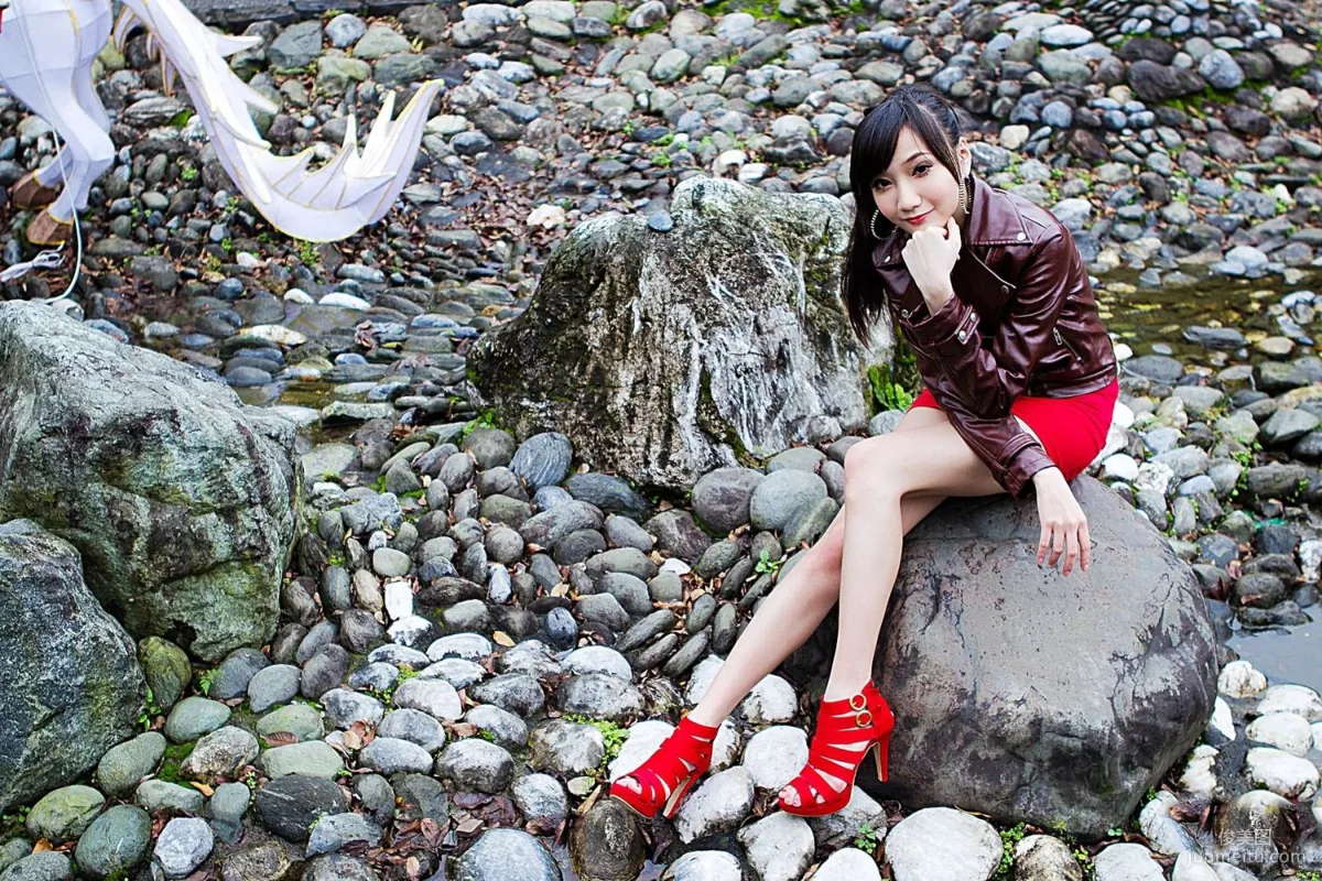台灣腿模Tina陳思婷《美國街》街拍寫真集 22