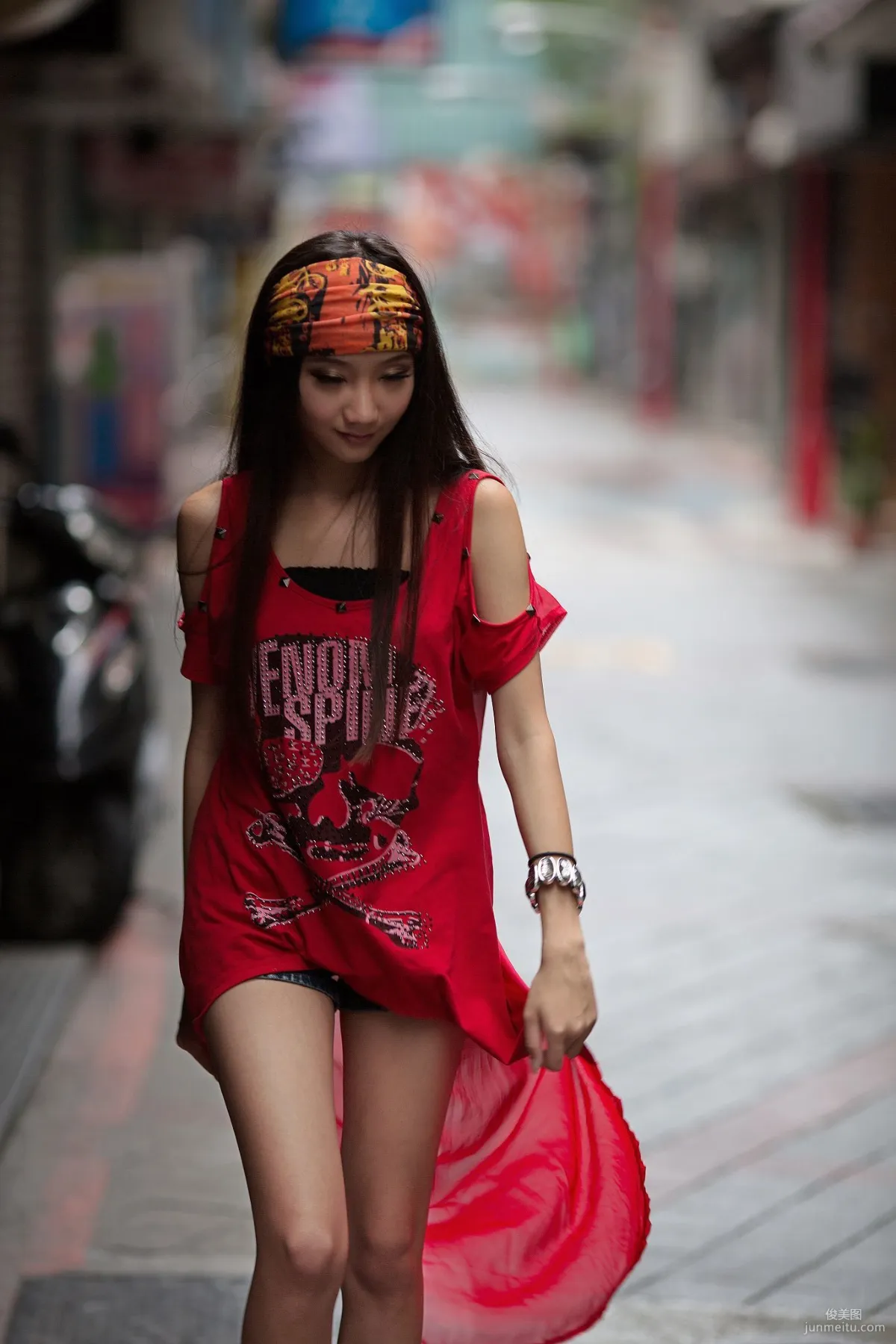 台灣腿模Tina陳思婷《美國街》街拍寫真集 10