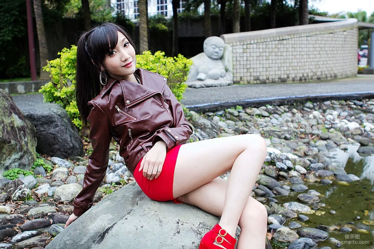 台灣腿模Tina陳思婷《美國街》街拍寫真集 26