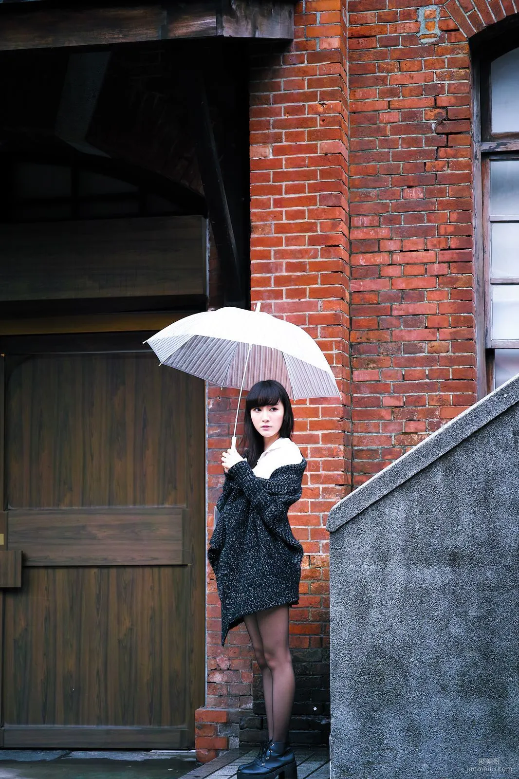 台灣美女胡佳妏Cora《西門町外拍》寫真集 1