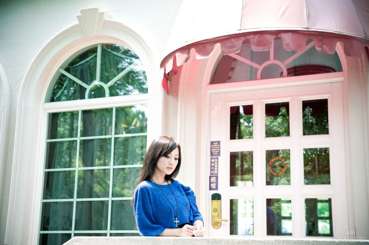 果子MM/Mikako《歐莉葉荷外拍》寫真集 17