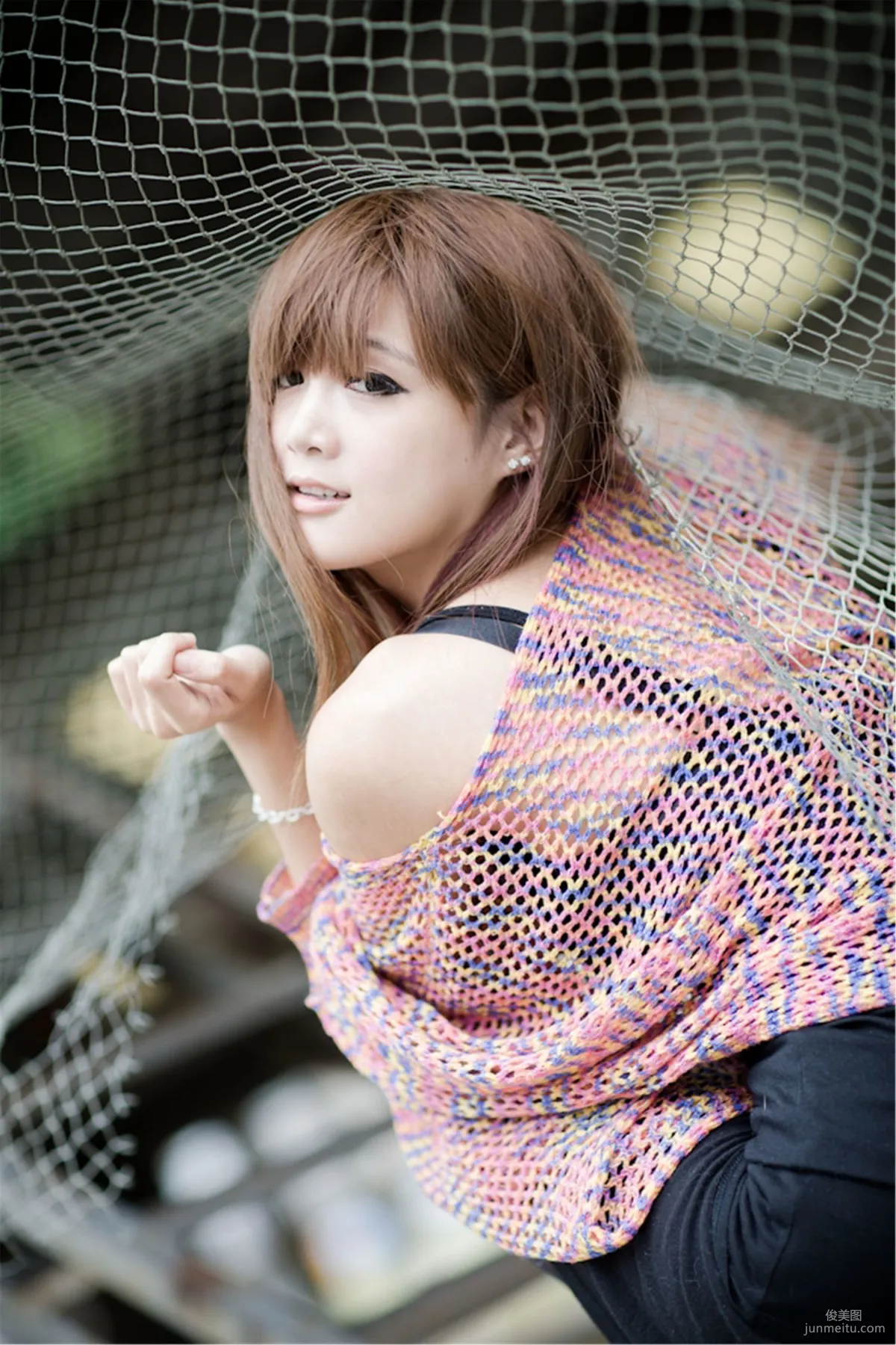 台灣美女模特熊維尼《南港廢墟外拍》寫真集 8