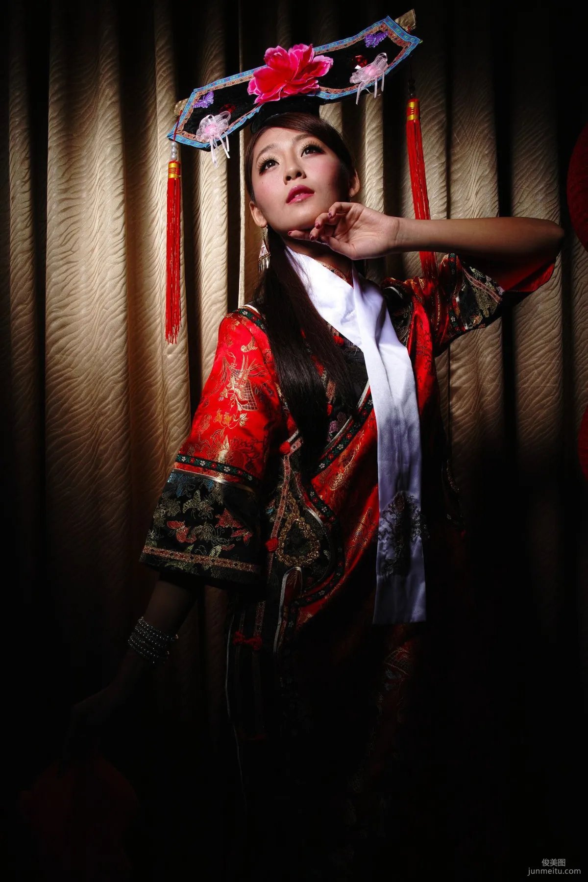 Winnie小雪、小羽《新春拜年 甄嬛格格》寫真集 34