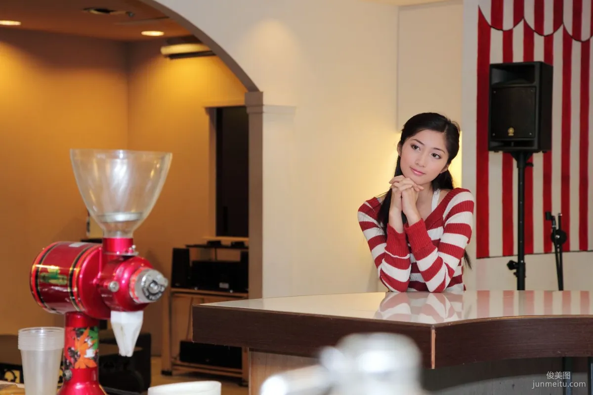 台灣模特Emily《酒店室拍》寫真集 2