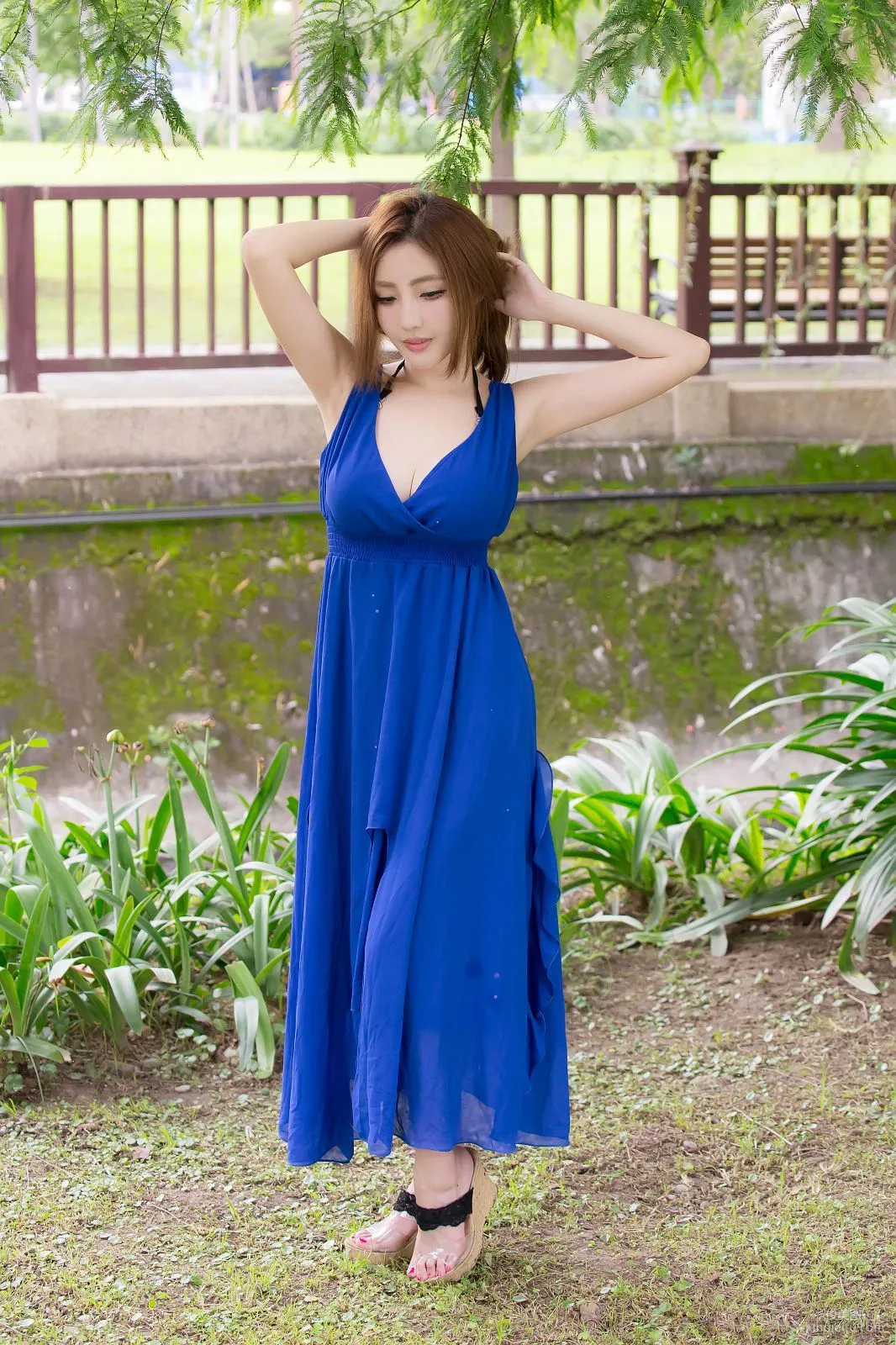 台灣趙芸Syuan《極品藍色長裙女神》寫真集 39