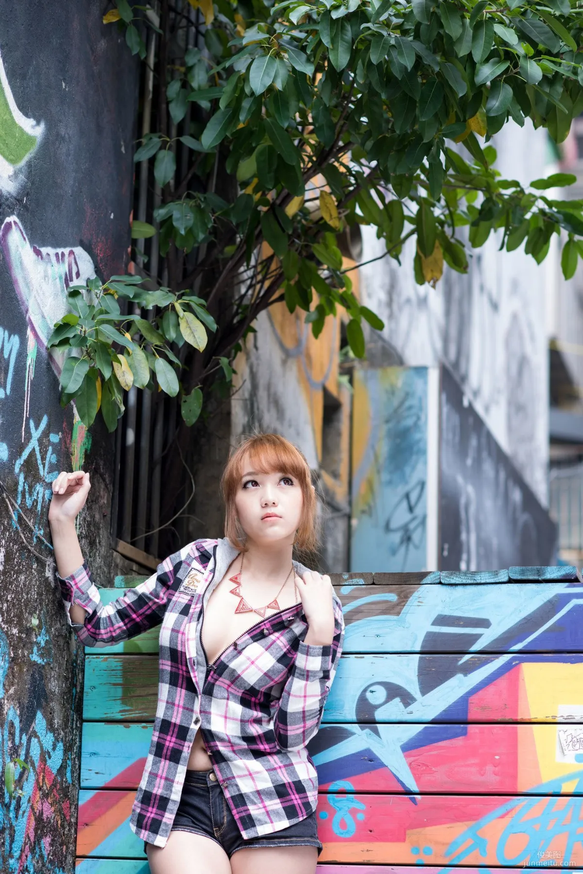 台灣美女黃镫娴Neko《信義外拍》寫真集 22