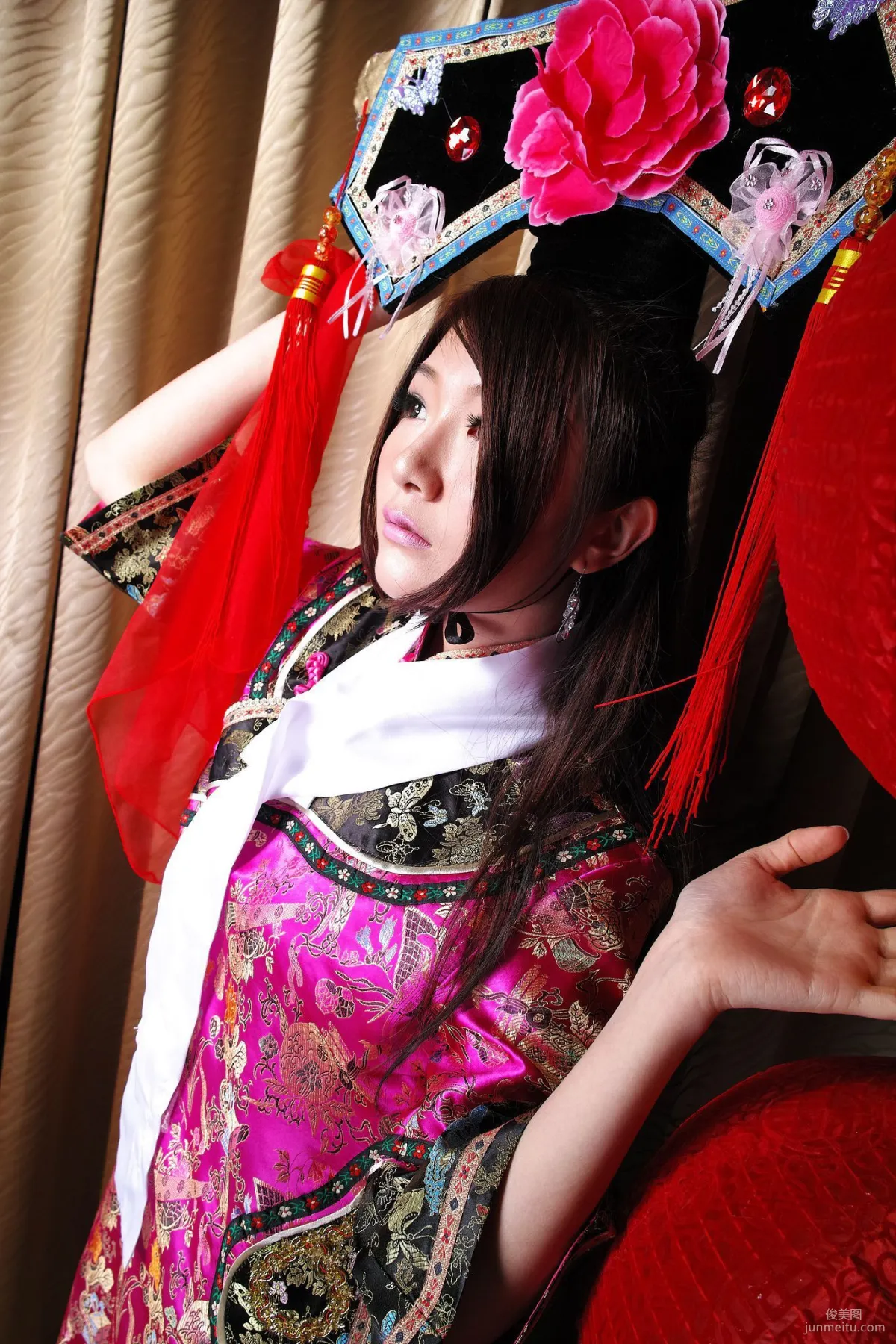 Winnie小雪、小羽《新春拜年 甄嬛格格》寫真集 32