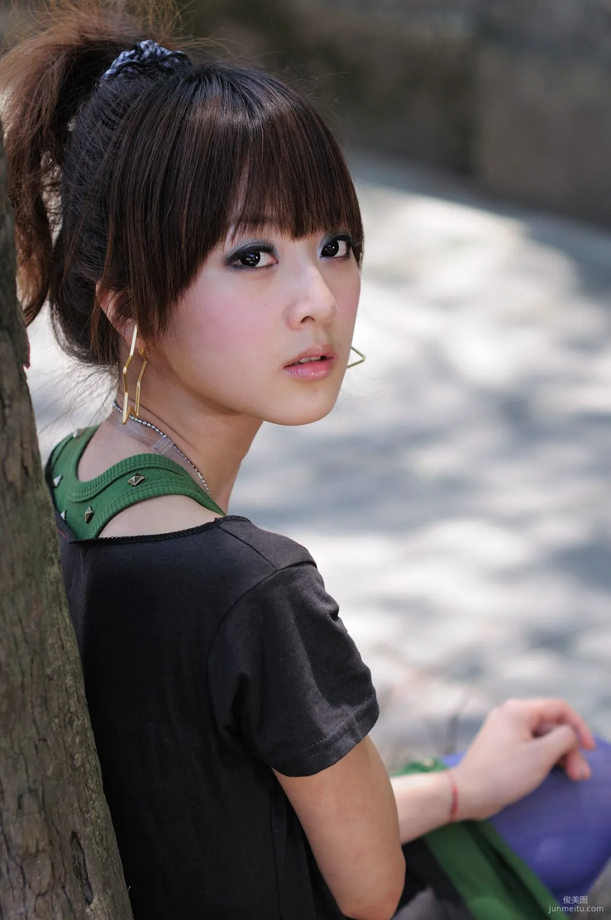 果子Mikako《台大法商學院外拍》寫真集 38