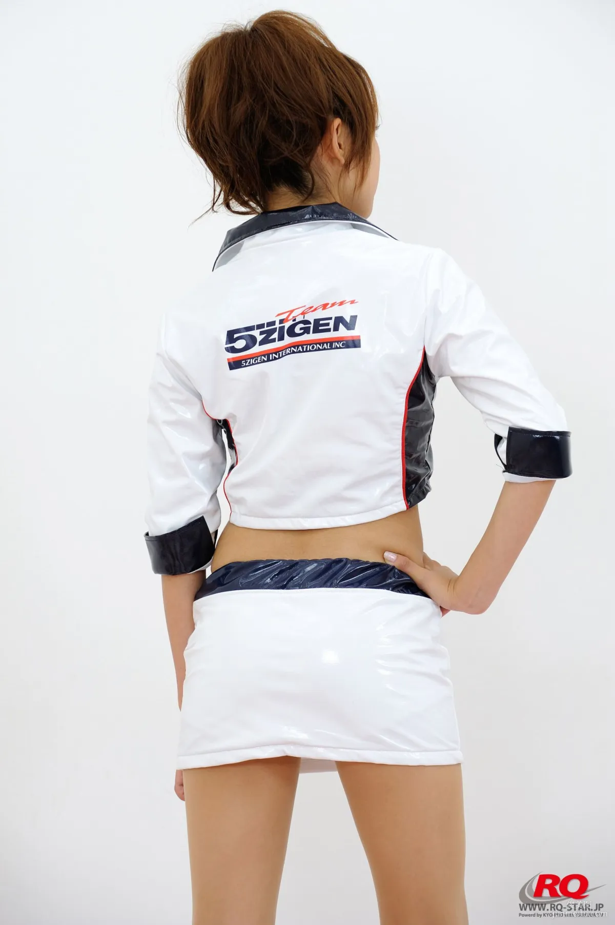 [RQ-STAR] NO.00085 Mio Aoki 青木未央 Race Queen – 2008 5Zigen 寫真集 16