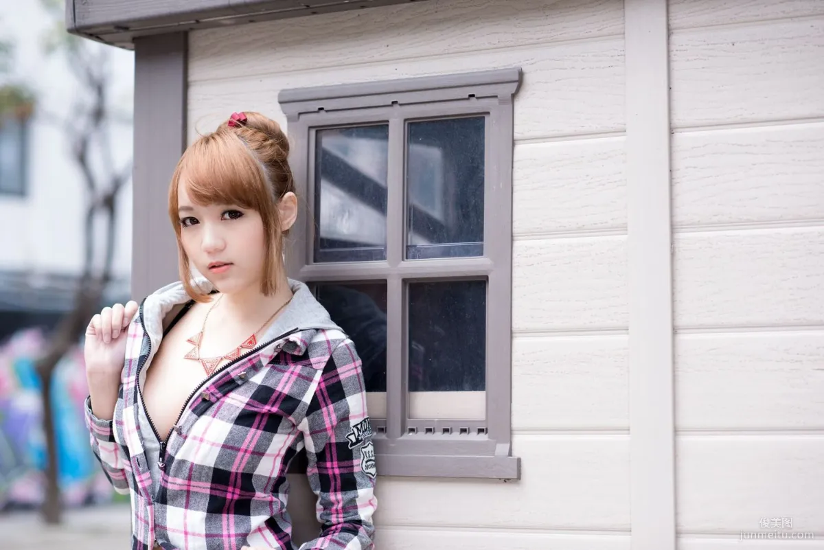 台灣美女黃镫娴Neko《信義外拍》寫真集 7
