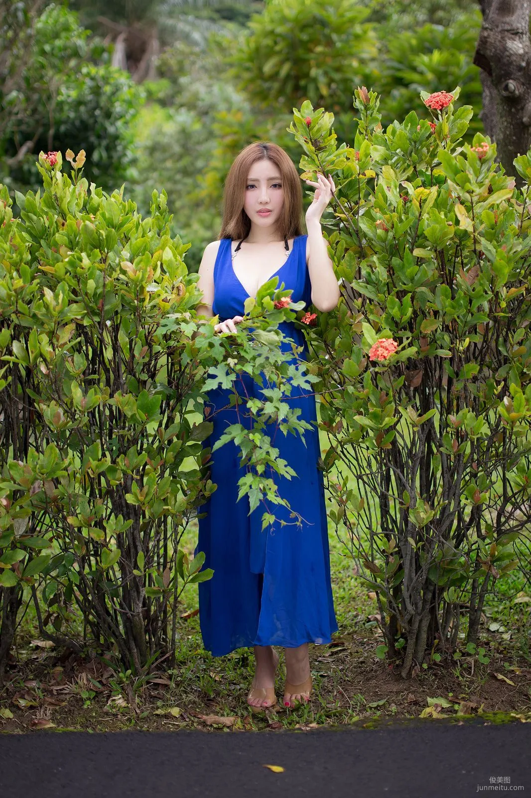 台灣趙芸Syuan《極品藍色長裙女神》寫真集 116