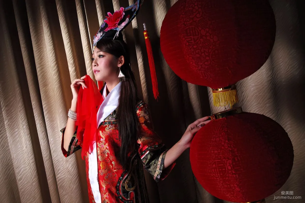 Winnie小雪、小羽《新春拜年 甄嬛格格》寫真集 3