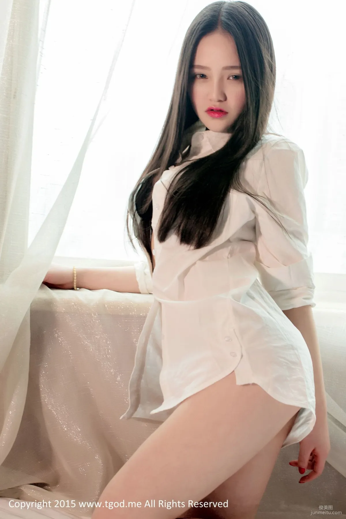 可爱女神佩佩Cassie 《皮草VS白衬衣》  [TGOD推女神] 写真集8