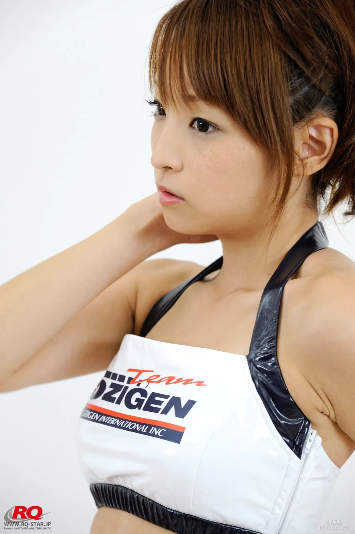 [RQ-STAR] NO.00085 Mio Aoki 青木未央 Race Queen – 2008 5Zigen 寫真集 36
