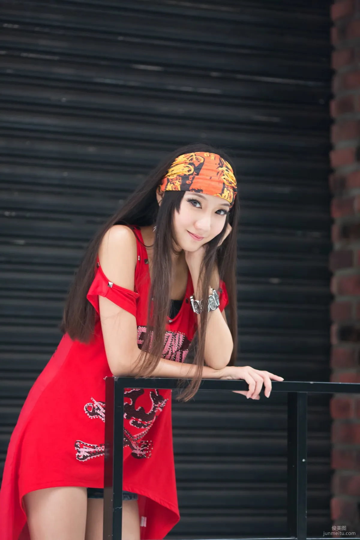台灣腿模Tina陳思婷《美國街》街拍寫真集 4
