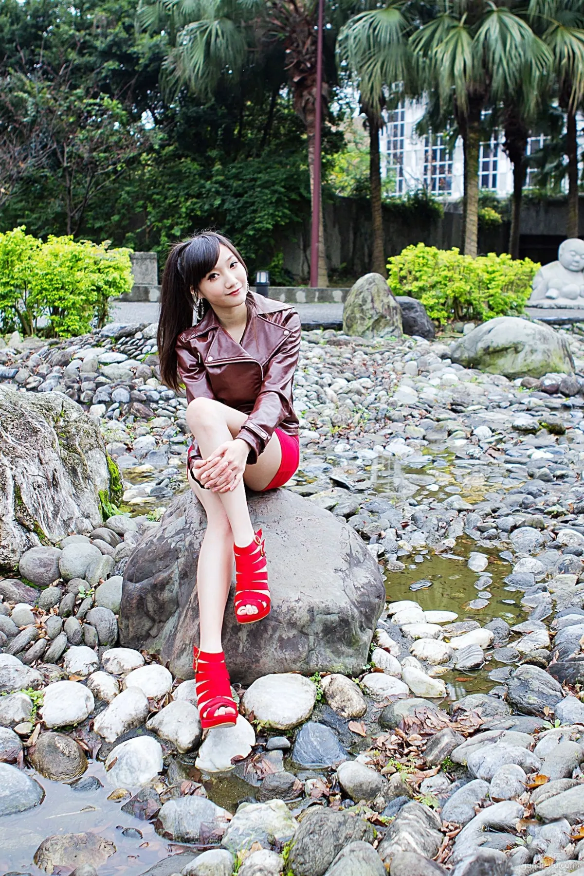 台灣腿模Tina陳思婷《美國街》街拍寫真集 20