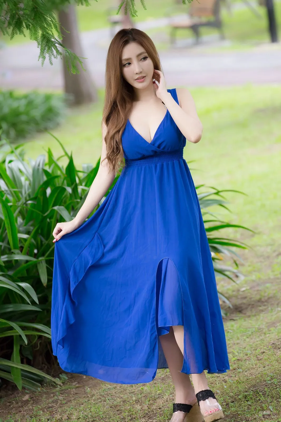 台灣趙芸Syuan《極品藍色長裙女神》寫真集 36