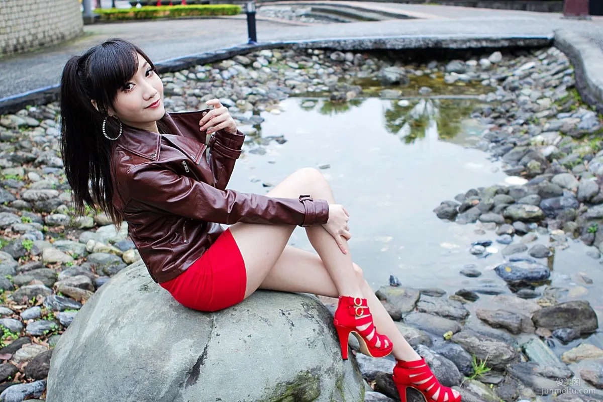 台灣腿模Tina陳思婷《美國街》街拍寫真集 23
