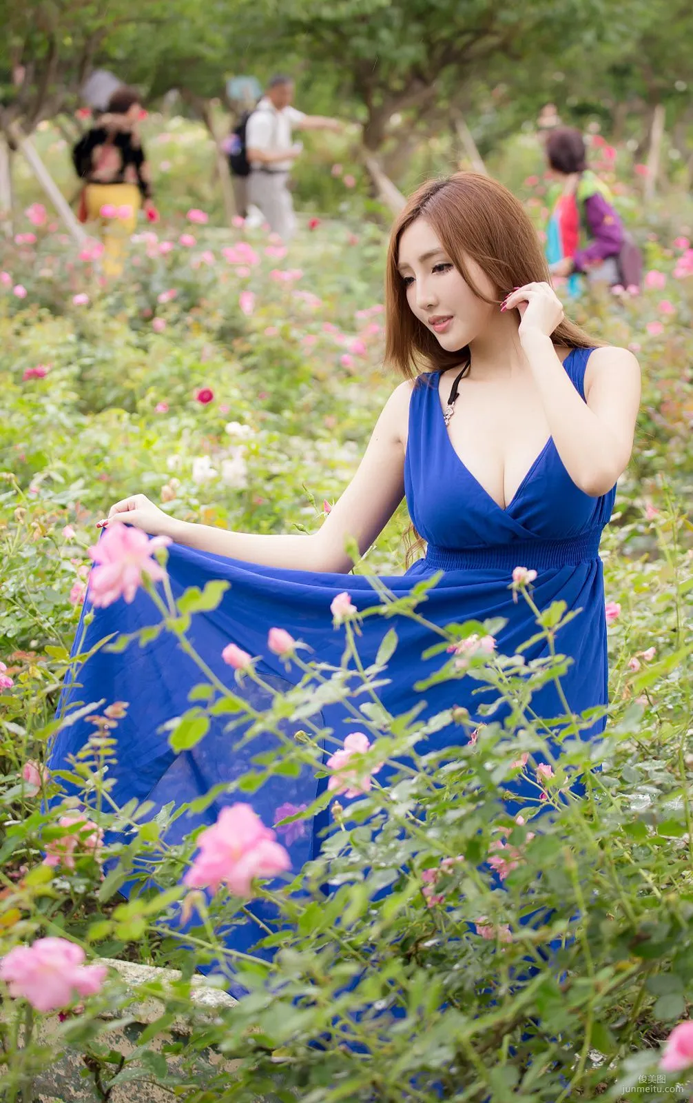 台灣趙芸Syuan《極品藍色長裙女神》寫真集 84