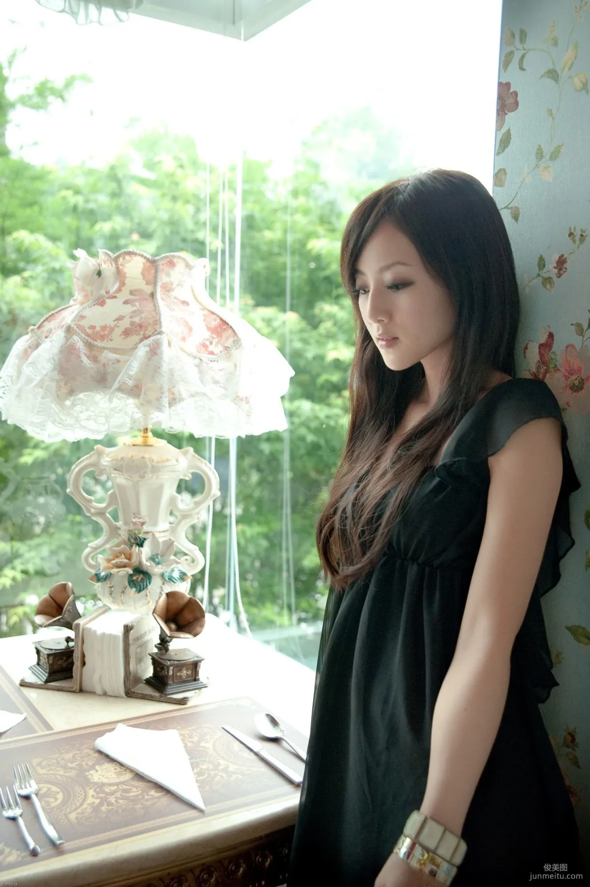 果子MM/Mikako《歐莉葉荷外拍》寫真集 39
