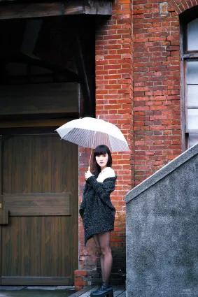 台灣美女胡佳妏Cora《西門町外拍》寫真集