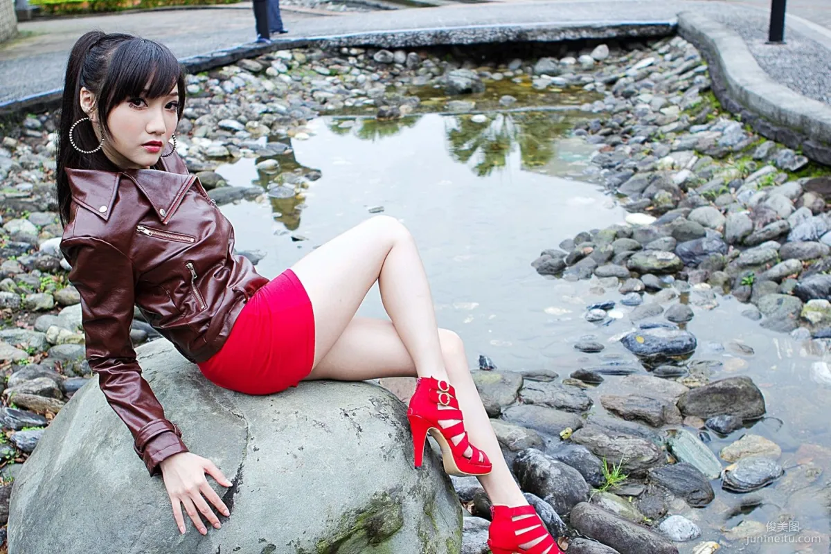 台灣腿模Tina陳思婷《美國街》街拍寫真集 24
