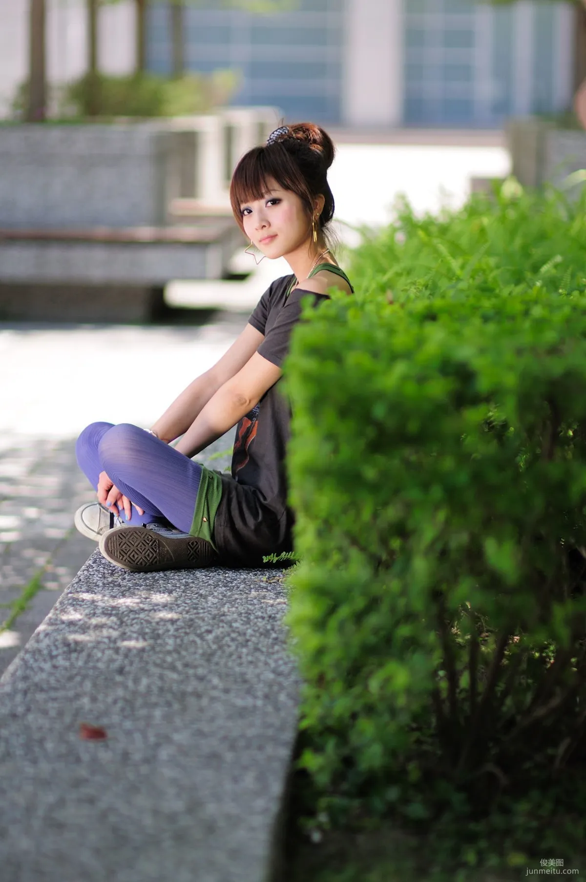 果子Mikako《台大法商學院外拍》寫真集 44