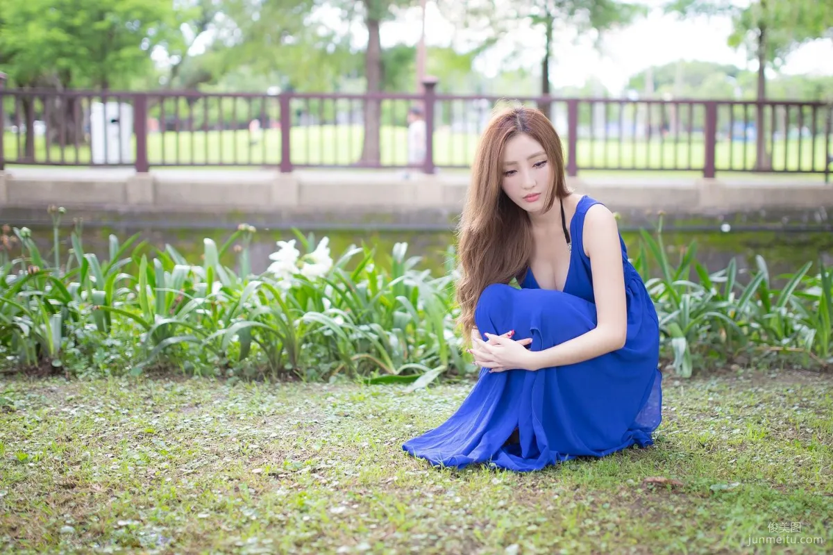 台灣趙芸Syuan《極品藍色長裙女神》寫真集 63