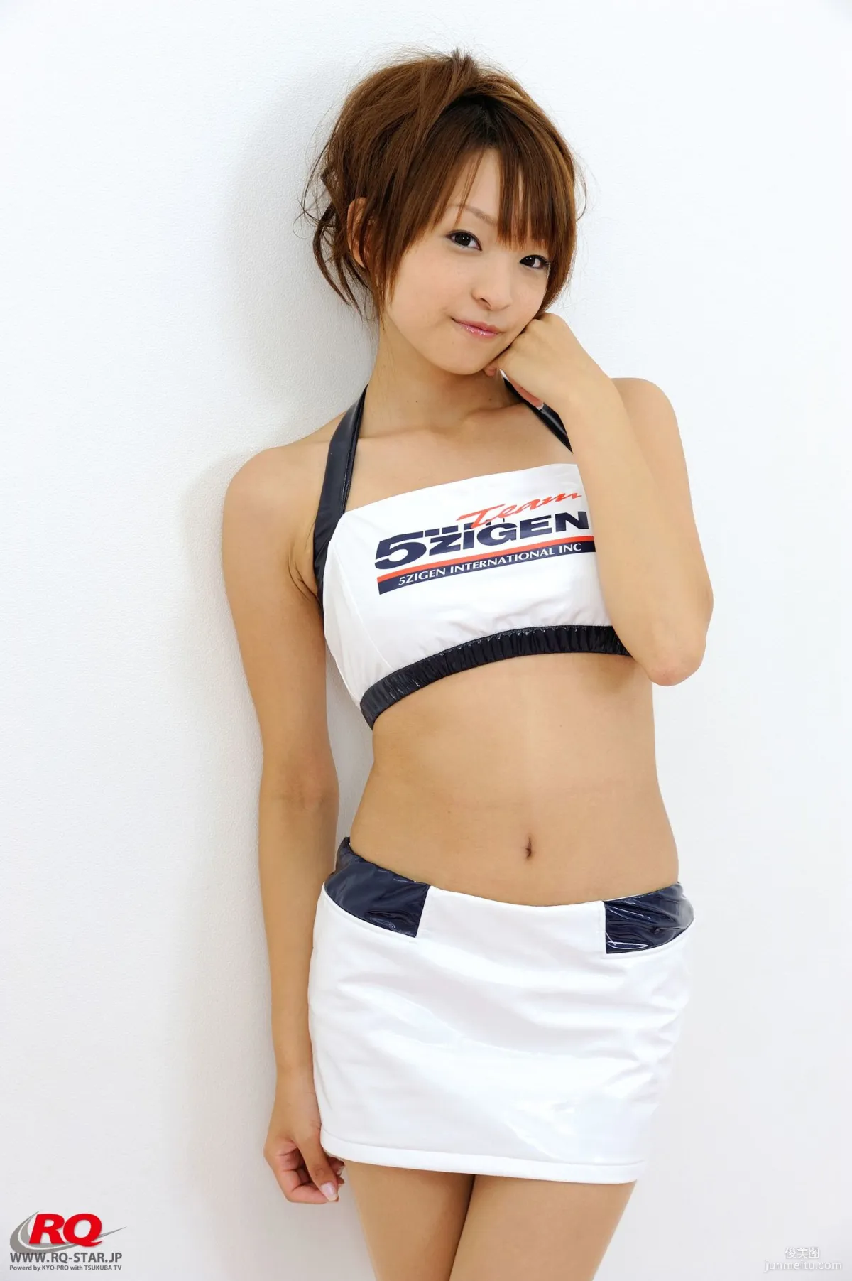 [RQ-STAR] NO.00085 Mio Aoki 青木未央 Race Queen – 2008 5Zigen 寫真集 25