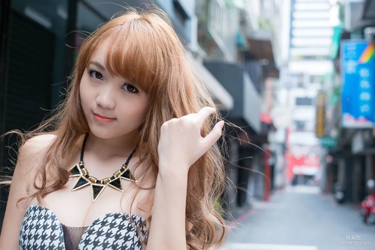 台灣美女黃镫娴Neko《信義外拍》寫真集 51