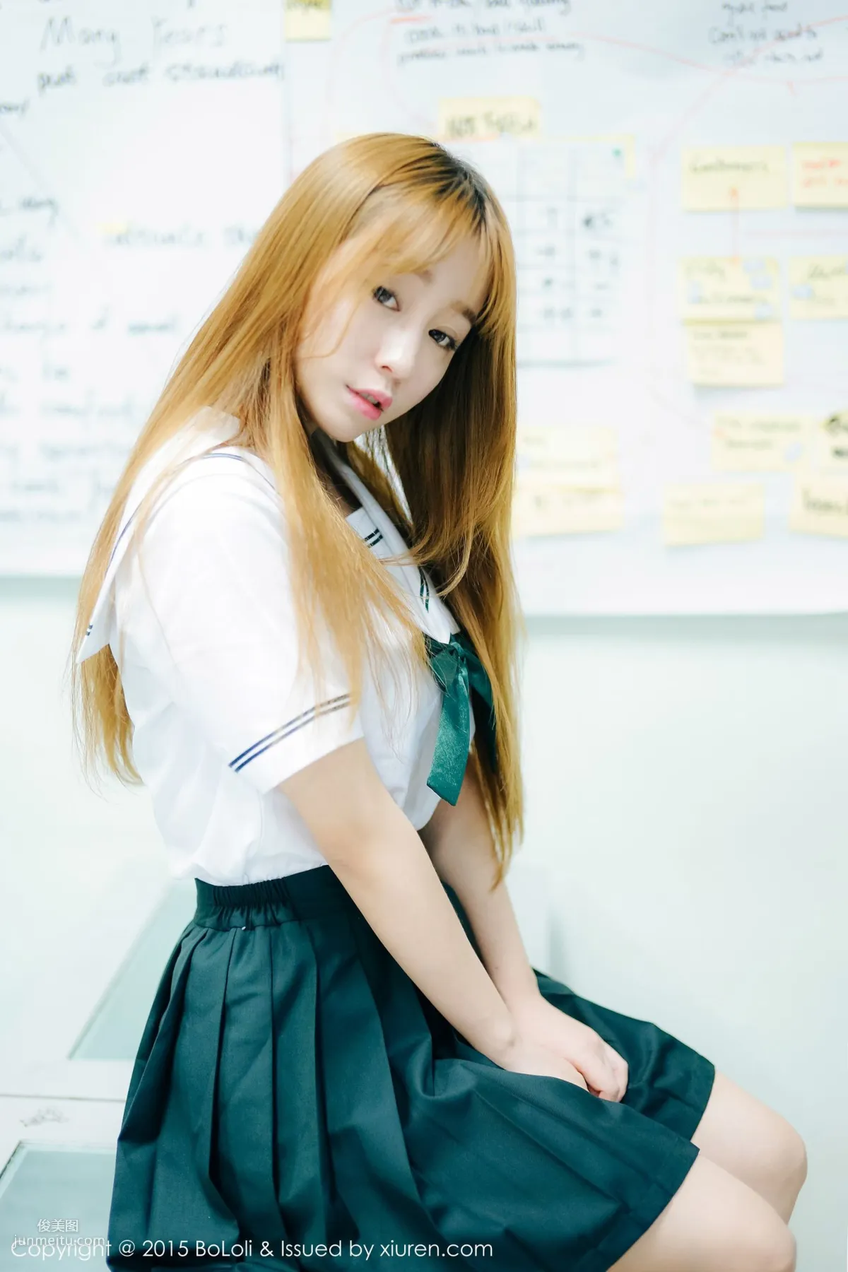 王語純《JK制服》 [BoLoli波蘿社] Vol.035 寫真集 10