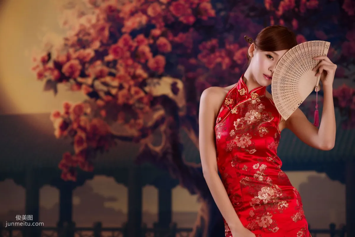 台灣女神Winnie小雪《古典紅色旗袍》寫真集 26