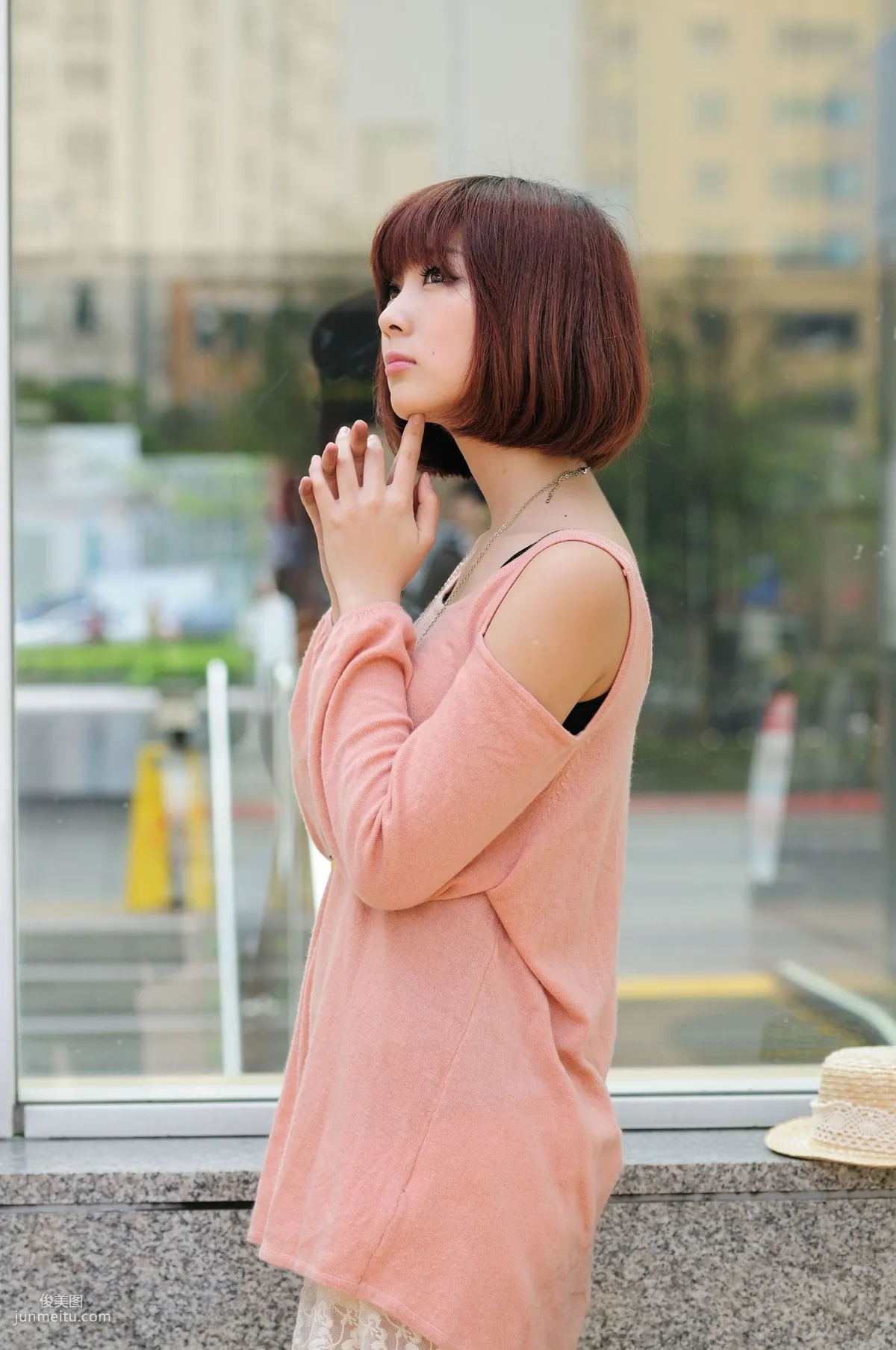 短發美女小豬patty《2組小清新街拍》寫真集 7