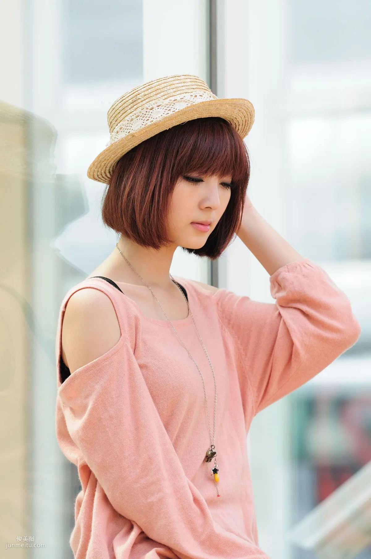 短發美女小豬patty《2組小清新街拍》寫真集 9