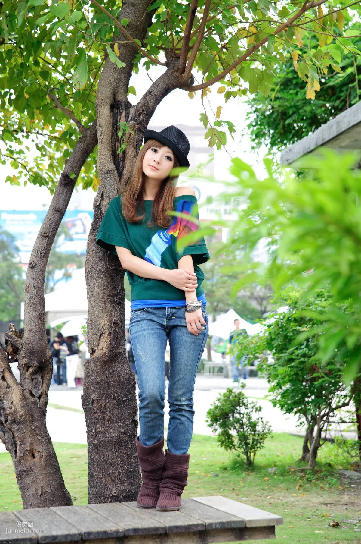 果子Mikako、Minako《台大外拍》第1部 寫真集 17
