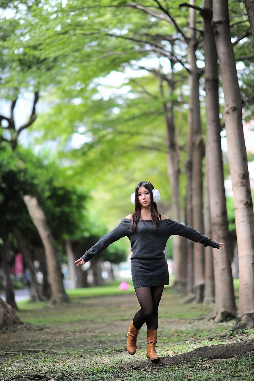 台灣黑絲芭比娃娃美女外拍寫真集 40