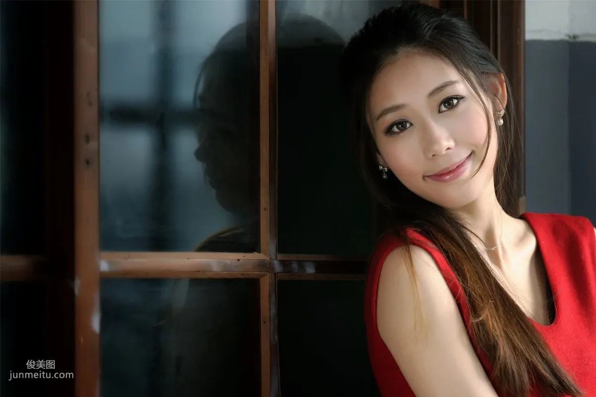 台灣女神佳貝兒《唯美時尚外拍》寫真集 9