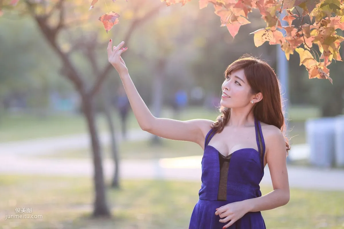 冰山美人廖坎蒂《初夏公園外拍》寫真集 2