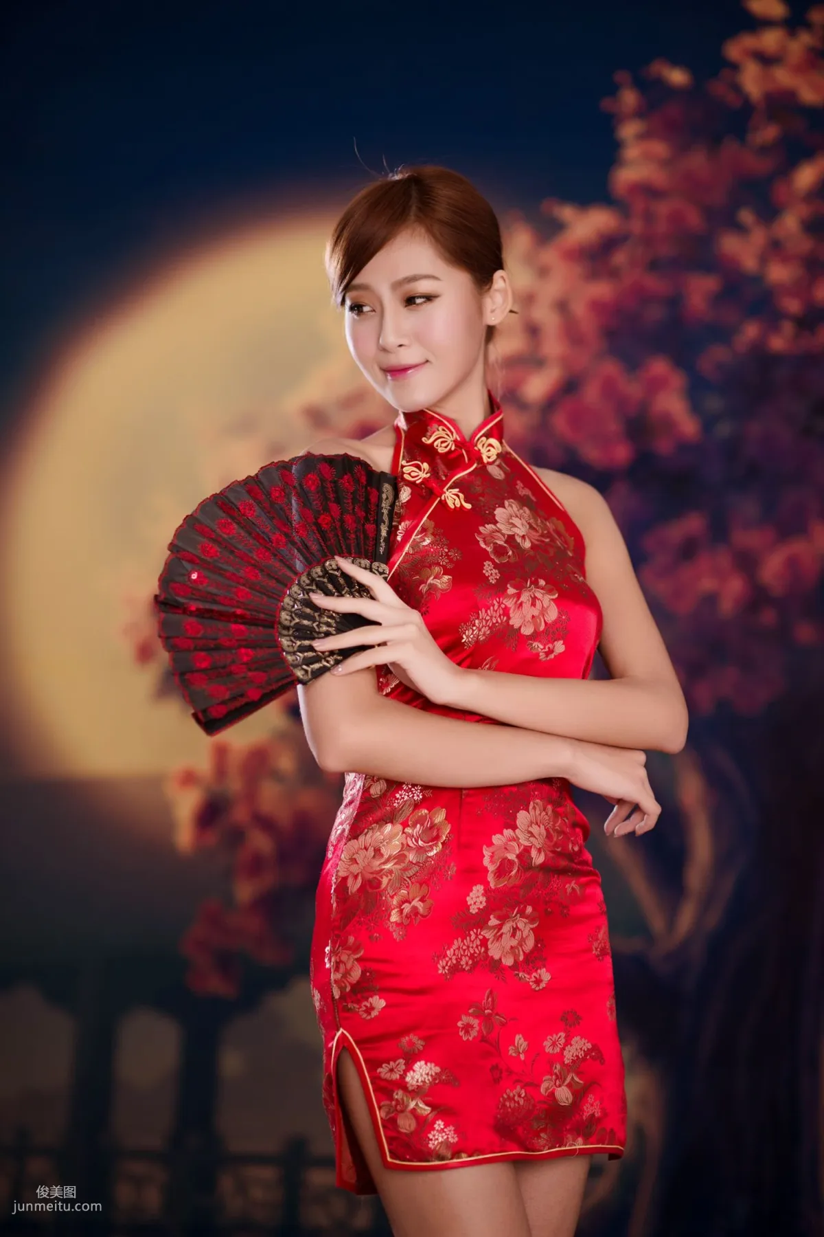 台灣女神Winnie小雪《古典紅色旗袍》寫真集 6