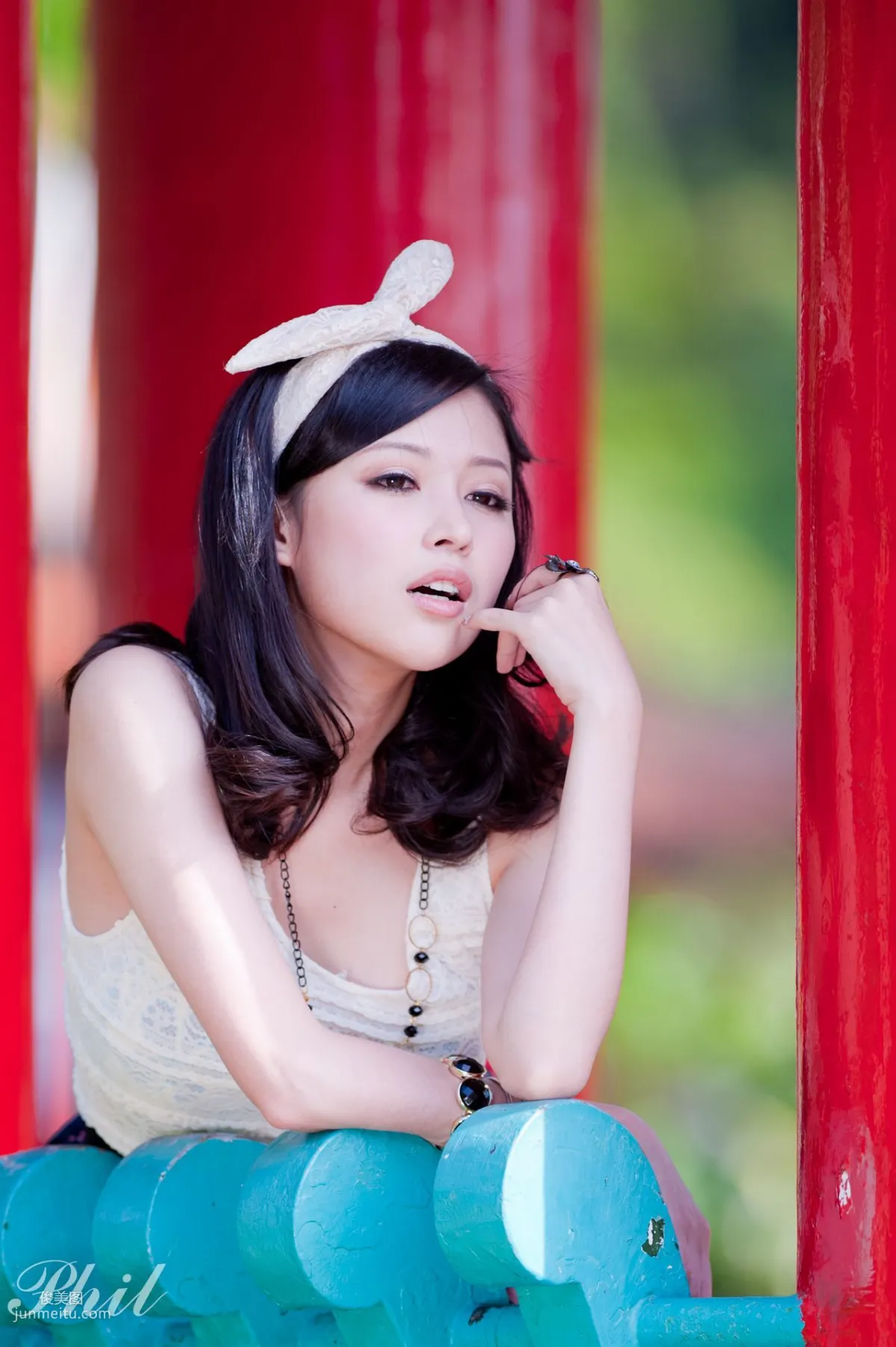 Beautyleg腿模Avy《連衣裙公園外拍》寫真集 32