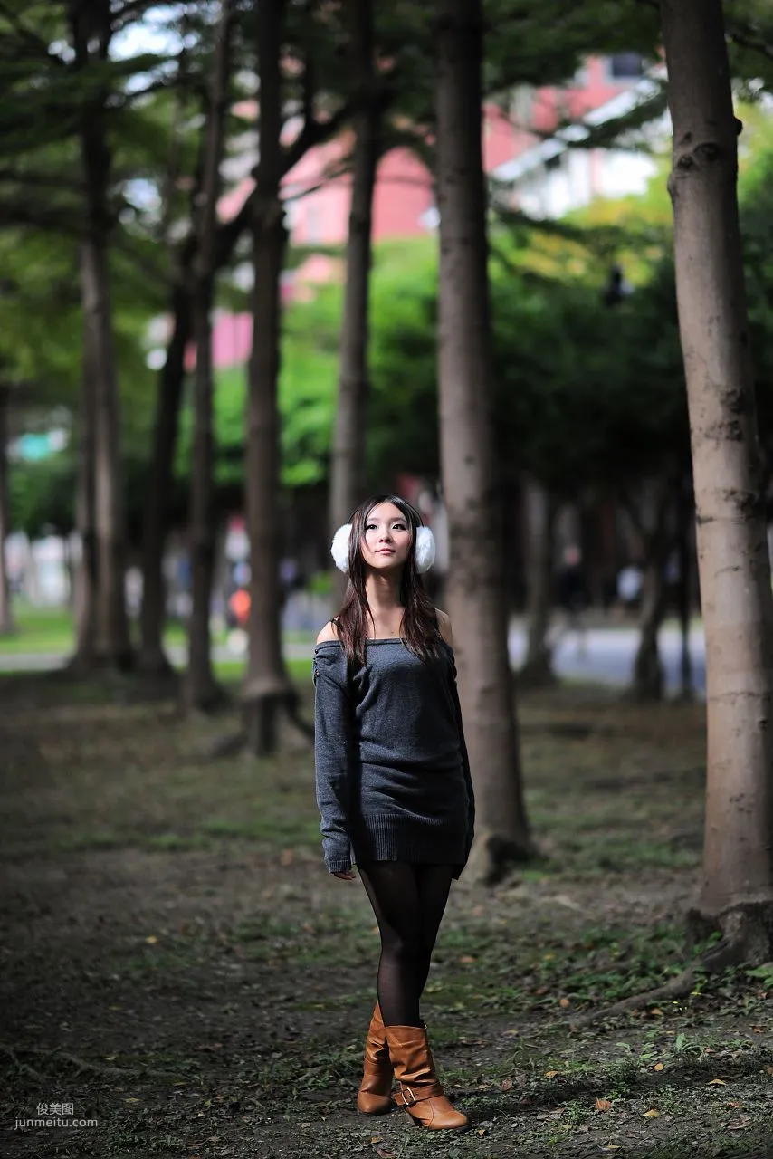 台灣黑絲芭比娃娃美女外拍寫真集 45
