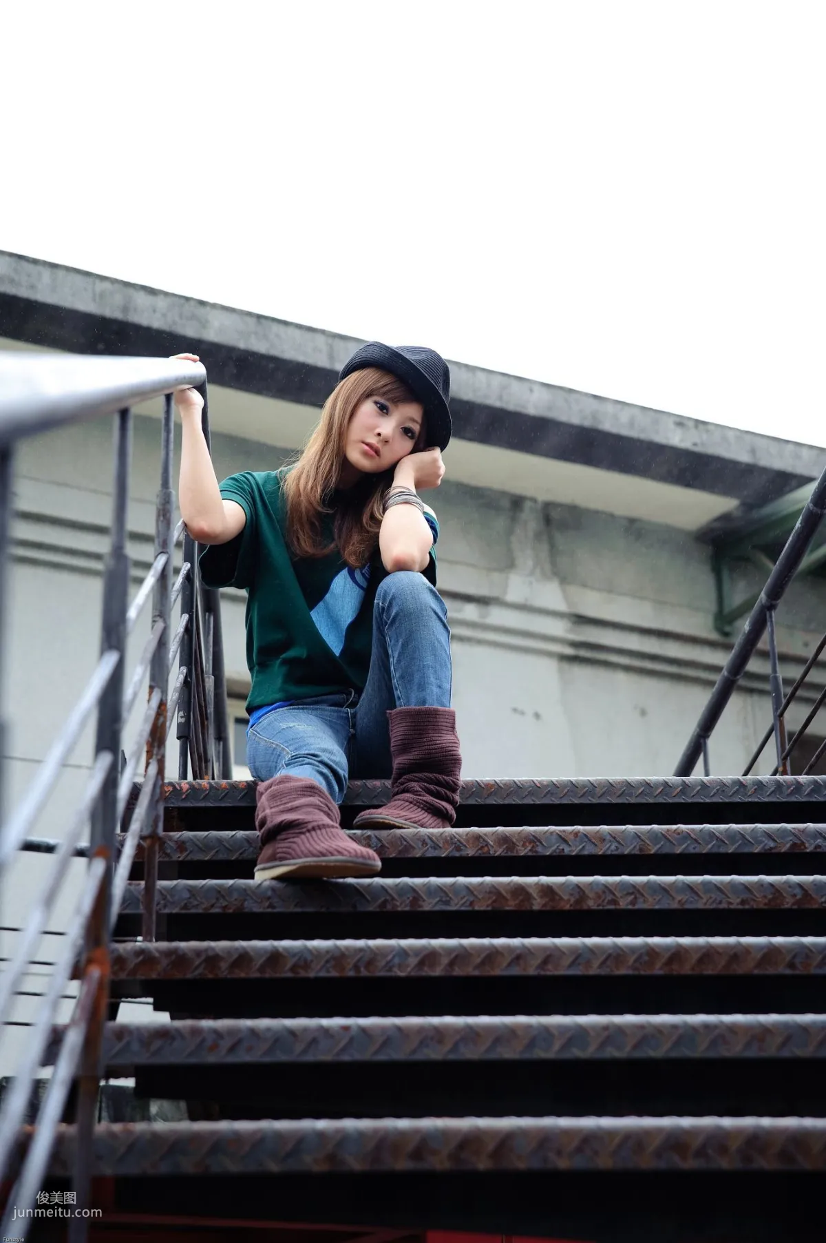 果子Mikako、Minako《台大外拍》第1部 寫真集 14