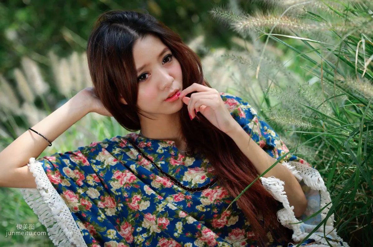 台灣美女妍安/呂芷葇《大安森林公園外拍》寫真集 31