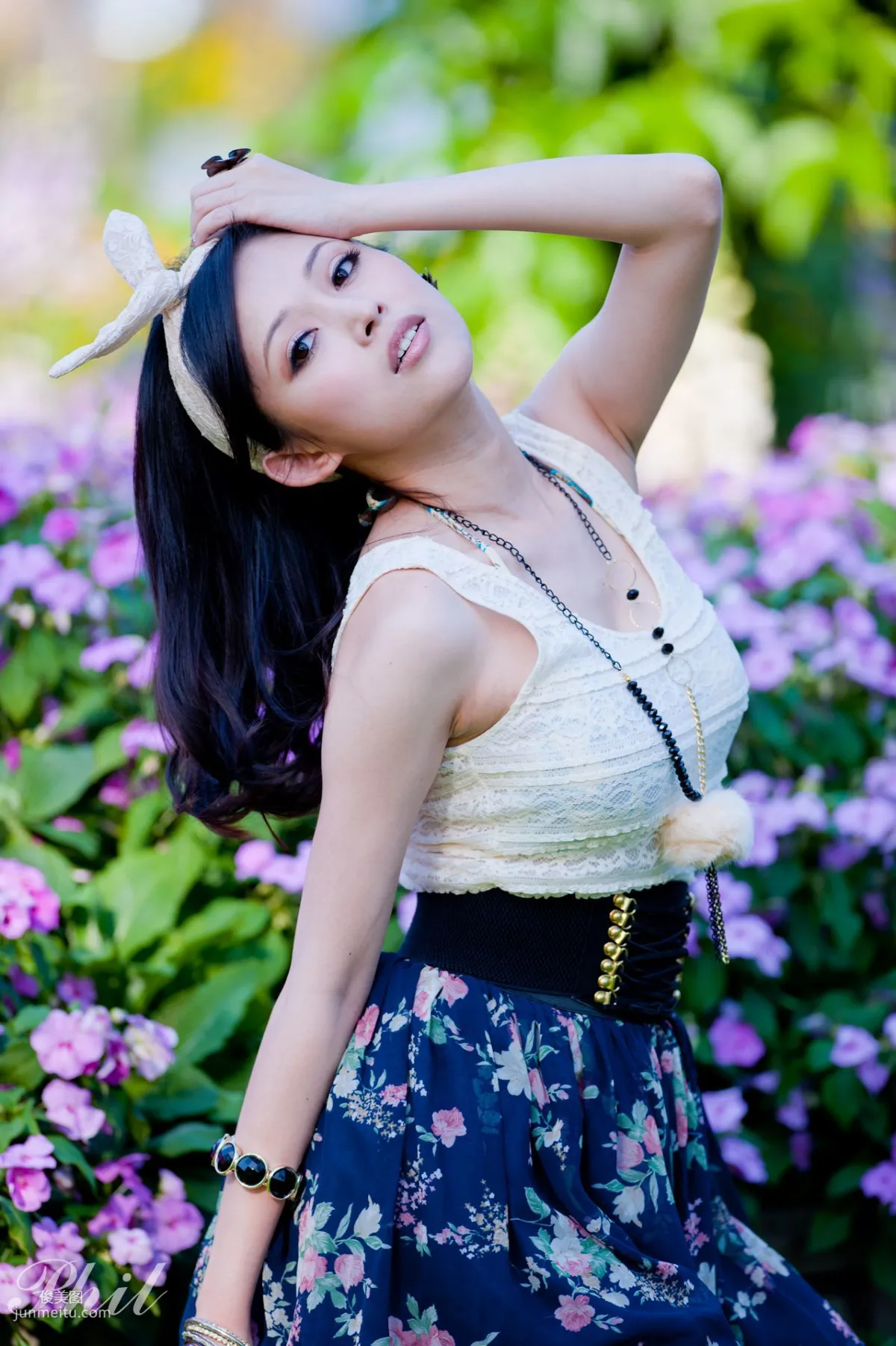 Beautyleg腿模Avy《連衣裙公園外拍》寫真集 58