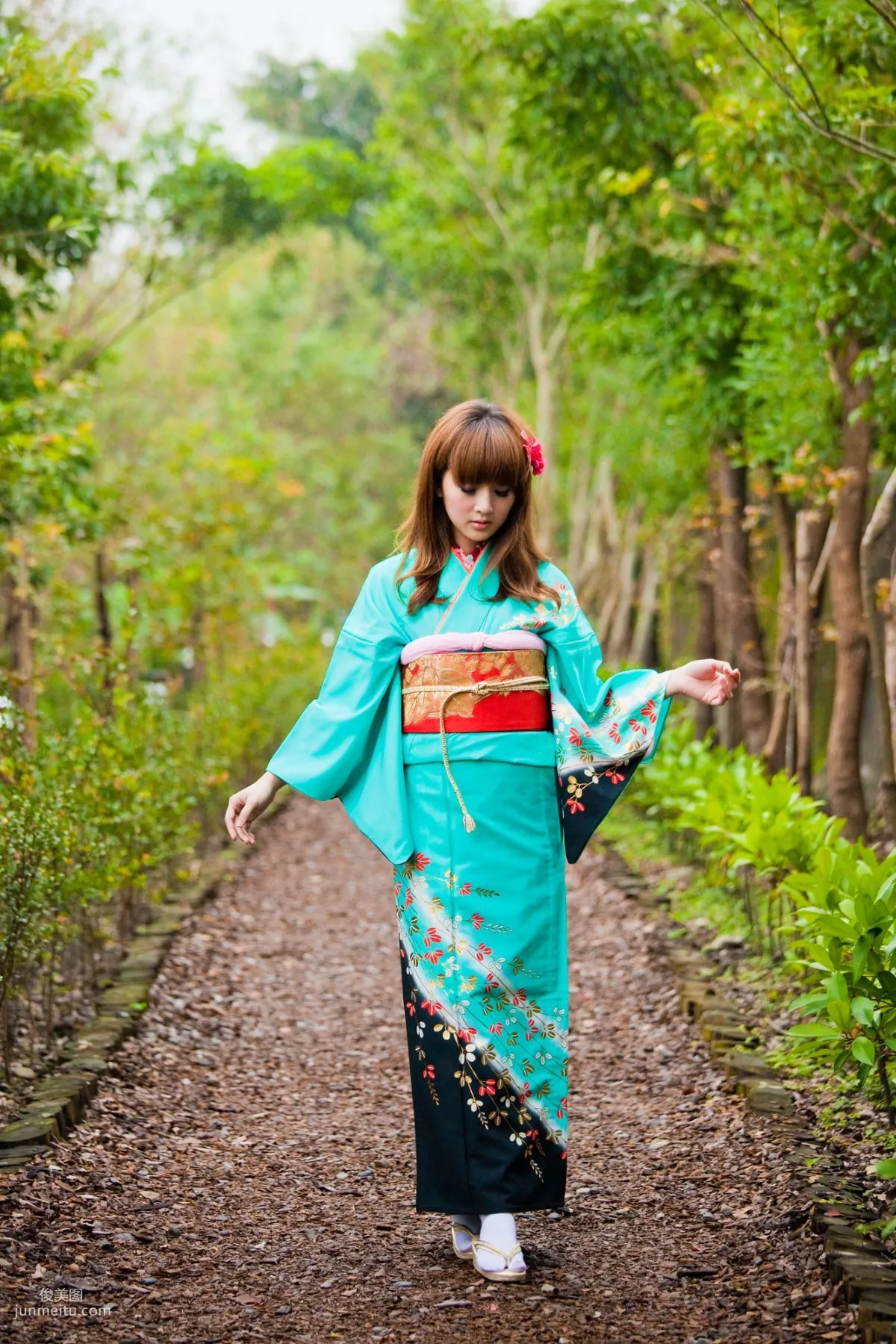 果子、小品、兔兔(品果兔)《宜蘭和服遊拍》寫真集 19