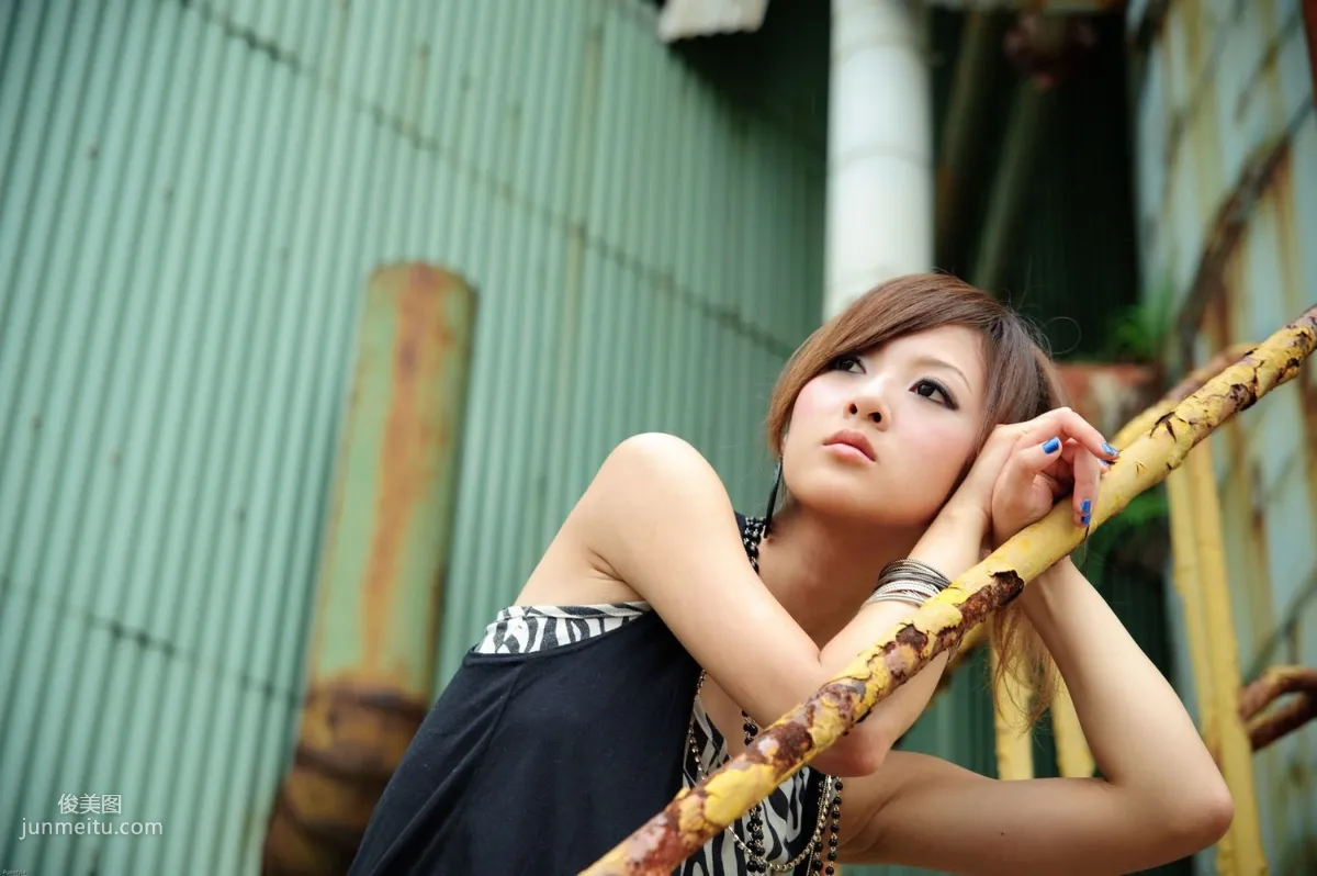 Mikako/張允霏《橋頭糖廠外拍》寫真集 5