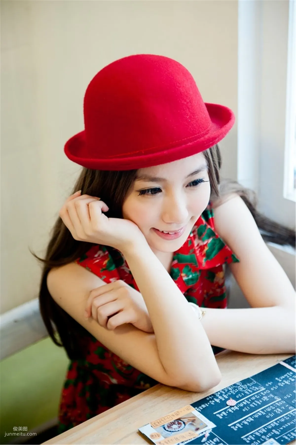 Kimi小步/呂思瑩《小港老巷街拍》寫真集 34