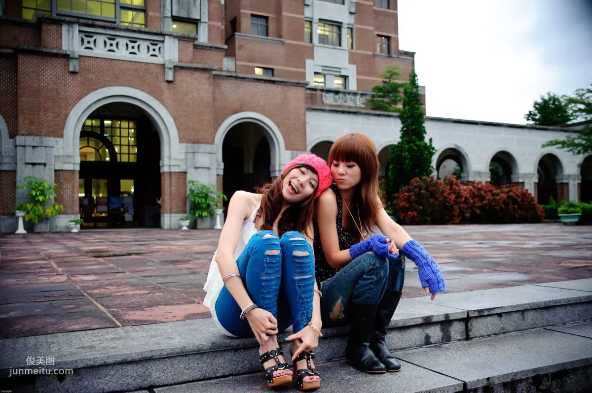 果子Mikako、Minako《台大外拍》第1部 寫真集 43