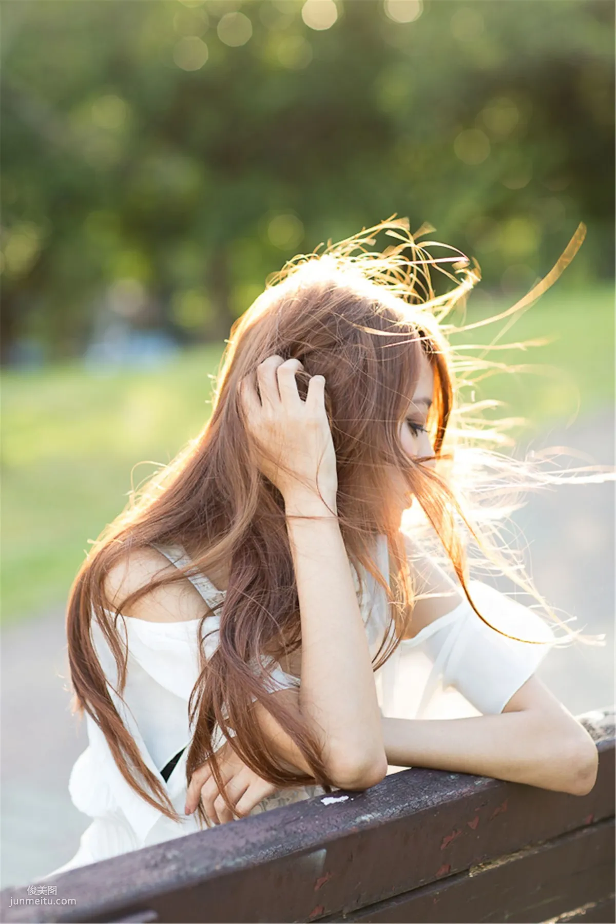 台灣美女妍安/呂芷葇《大安森林公園外拍》寫真集 16
