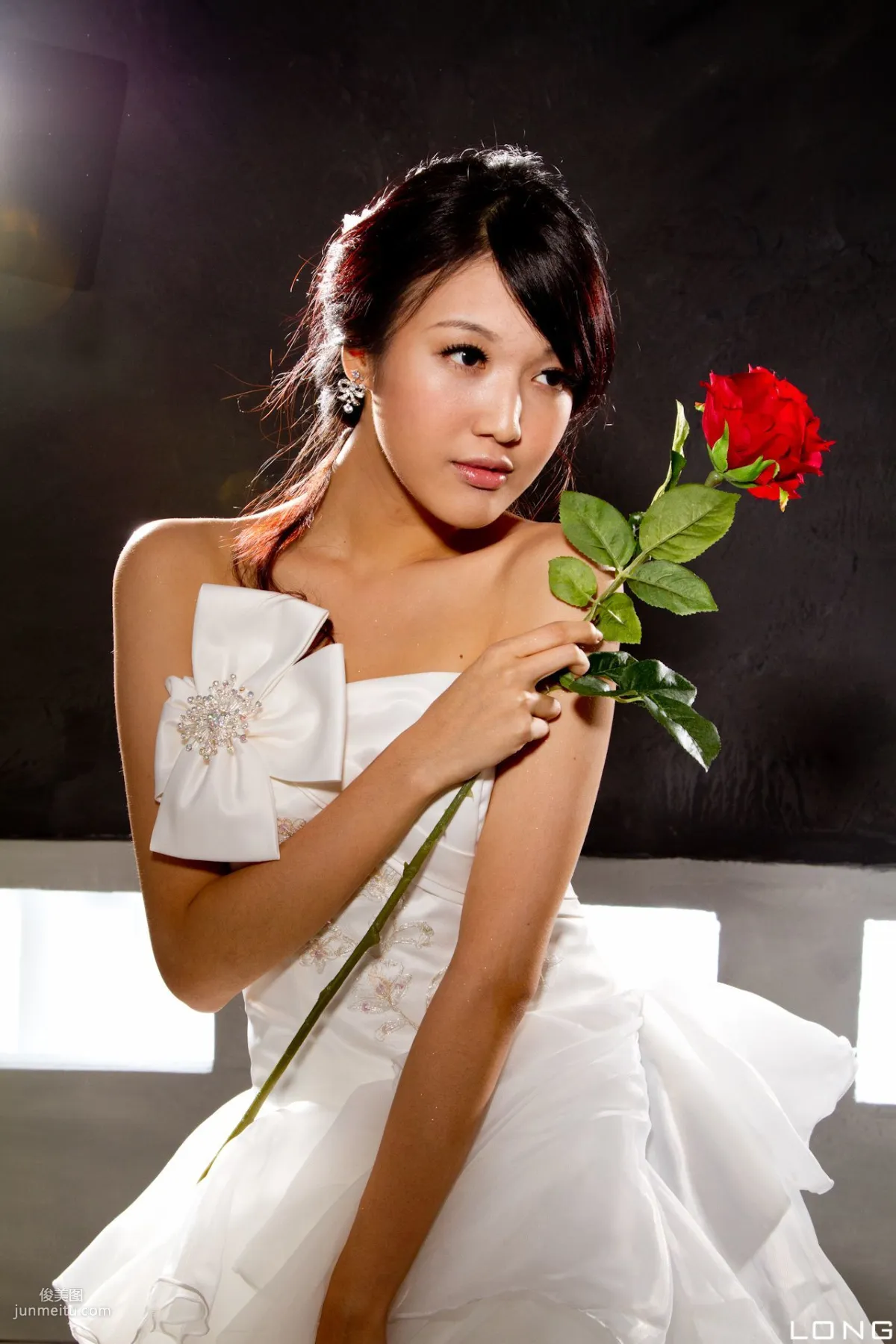 台灣美女模特陳玮廷Jill《婚紗之白》寫真集 21